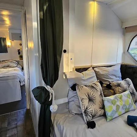 Botel Le Mydol Sejour Atypique Et Unique Sur Un Bateau Castelnaudary